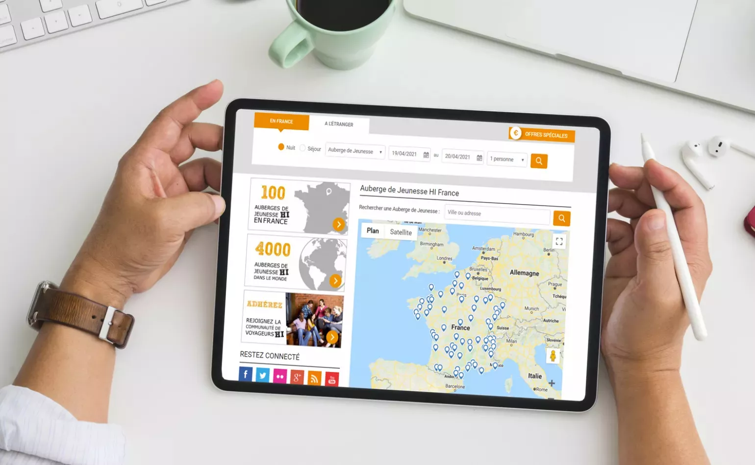 Architecture Webfactory et usine à sites sur Drupal, Symfony et React déployée pour le projet de la FUAJ par AODB.